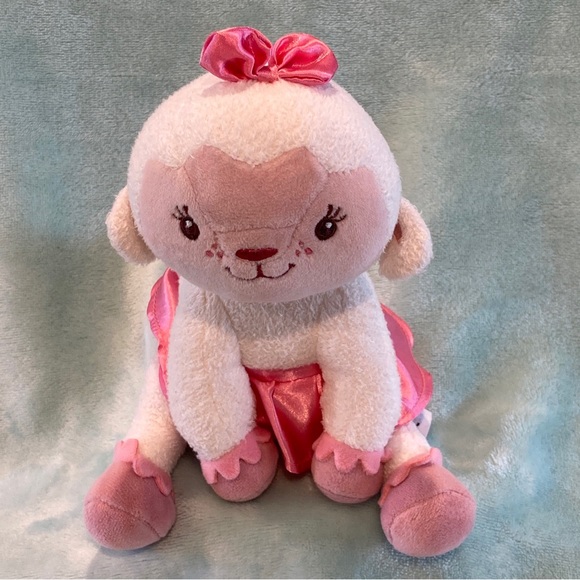 Disney Toys Disney Jr Doc Mcstuffins Lambie 7 Plush Disney Parks